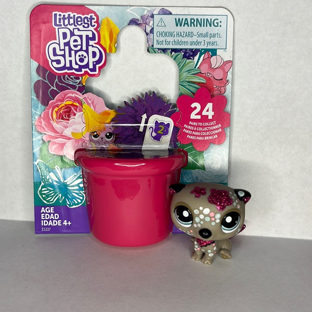 Littlest Pet Shop Collectible Postcard collection “Otter” *BONUS NEW BEST BUDS